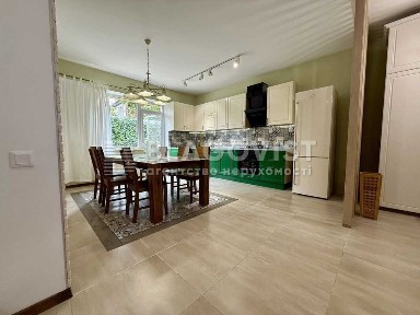 Продаж стильний таунхаус з ремонтом Чабани Гатне Новосілки Київ 5 хв