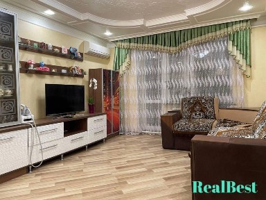 Продаж / Квартира / 1 Травня, Зоря