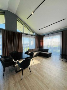 Продається котедж поблизу Івано-Франківська