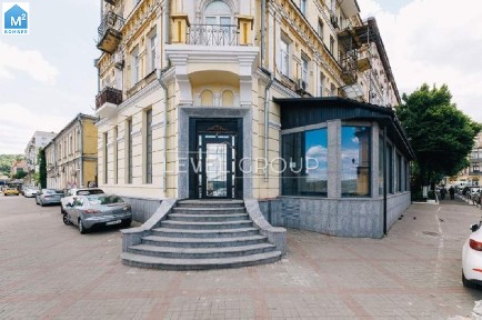 Продаж ресторану на набережній Подолу, вул. Набережно-Хрещатицька, 17/18