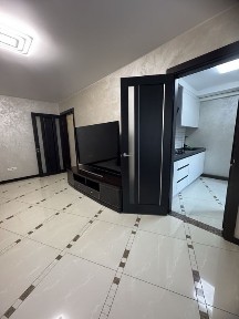 Продам Трехкомнатную квартиру с Автономным отоплением на Соцгороде.