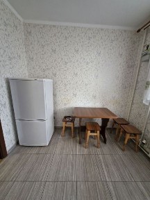 2 кімнатна квартира в Дарницькому р-ні, вул. Бориса Гмирі 15