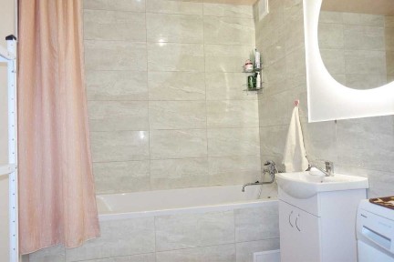 2 кімнатна квартира в Голосіівському р-ні, вул. Михайла Максимовича