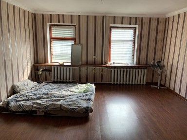 Продається біля Соборної площі будинок з приватизованою ділянкою 6 сот