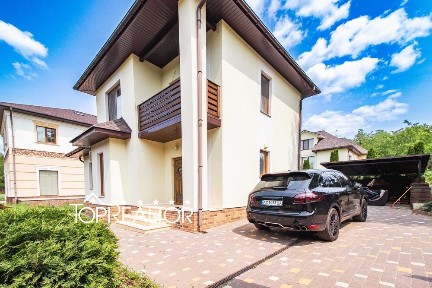 Продам 2-поверховий будинок з ремонтом Флорінка-2 (Флоринка)