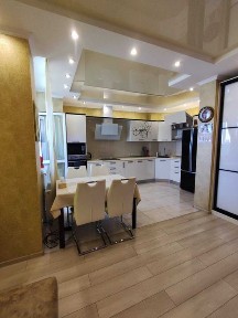 Продажа 3 кімнатної квартири, евроремонт, вул. Ревуцького 7В!