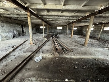 Помещение комерция 500 м2, первая линия, земля