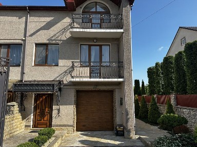 Продаж дуплексу в Байківці