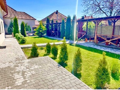 Дом посуточно 200 м², Легоцького, 71