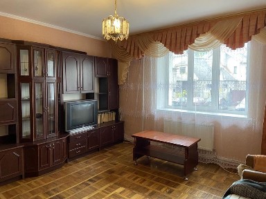 оренда 3-кімнатної квартири. Вул. Домбровського/Небесної Сотні