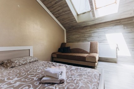 Затишна квартира біля Жд вокзалу (100метрів)