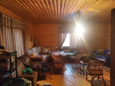 деревяний будинок в Уневі