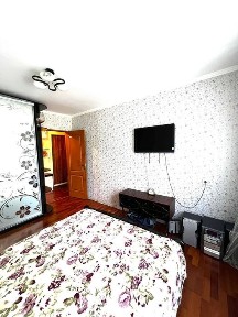 Продам 3-х км квартиру Ж. М.Красный Камень! Новокодакский р-н!