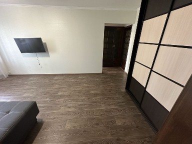 Вільна 25.12, 2 кім на Генерала Ірінеєва