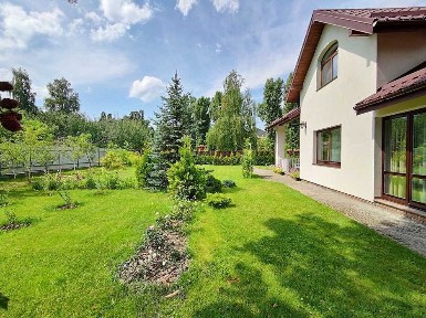 Продаж затишного будинку під Києвом. Гореничі