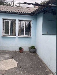 Продається 2-х кімнатна квартира в Розсошенцях.