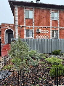 Продам дом в Павлограде. 310 м² с мебелью, 10 сот. Без комиссии