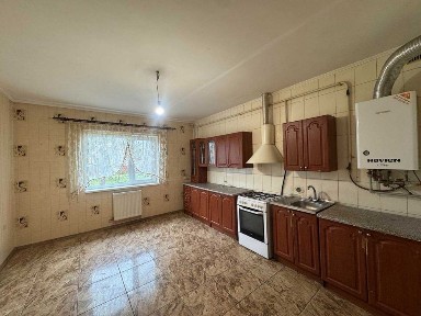 Будинок в с. Дубове