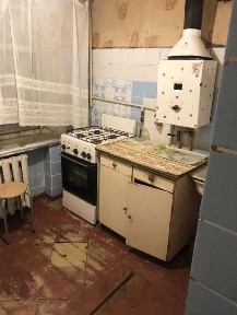 Продам 1 комнатную квартиру в р-не метро Холодная гора.