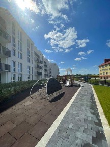 Продаж квартири студії в зданому будинку бізнес класу.