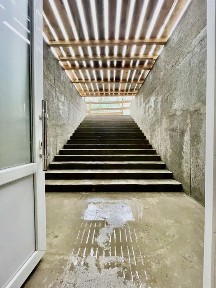 Здаю 218 м2 під комерційну діяльність