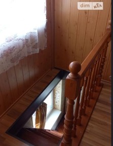 Здається будинок по типу таунхауса Казбет