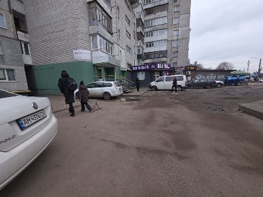 Топ Локація. Оренда приміщення 78м2. Ринок Сімейний. Польова.