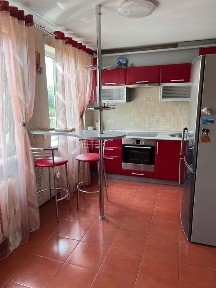 3 кім в спальному районі з власним паркомісцем!