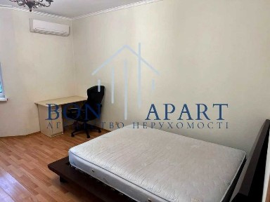 Здам 2к. квартиру по вул. Дніпровська набережна 19. Позняки