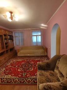 Оренда будинку Лука