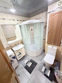 Сдам трёхкомнатную квартиру метро 5 минут город