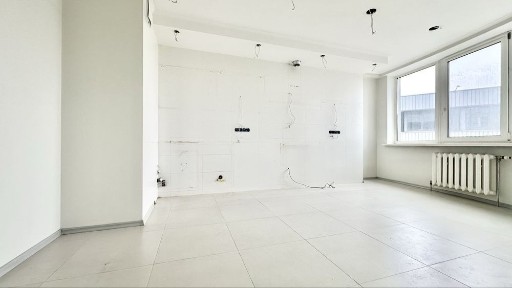 Продам 3к квартиру біля метро Позняки