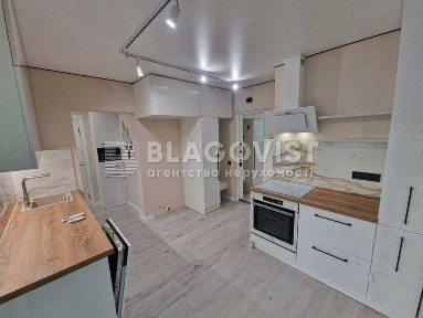 Продаж 3-кімнатна квартира. Крістер Град, Данченка 1. Ремонт Генератор