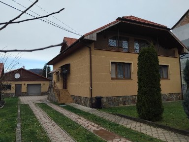 Продаю гарний будинок у затишному місці Свалява Закарпатської області