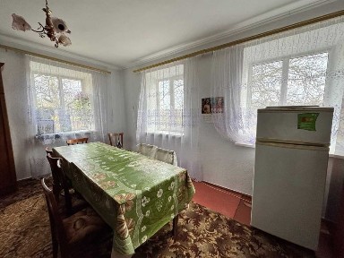 Продаж окремостоячого будинку в смт Турбів