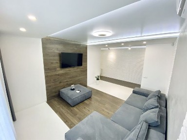 Трикімнатна квартира подобово SKY HOUSE. Безключовий доступ!