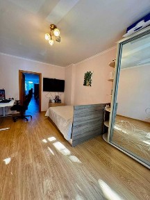 Продам 3-х ком. просторную квартиру// СК Стикон //на ул. Бреуса