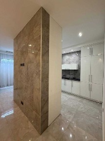 Елітна 2-кімнатна квартира з дизайнерським ремонтом та паркінгом. 16878