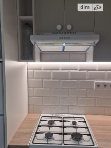 Єреванська вулиця, мікрорайон Першотравневий Масив, район Солом'янський, Київ, вул. Єреванська 17 • ID 33614240