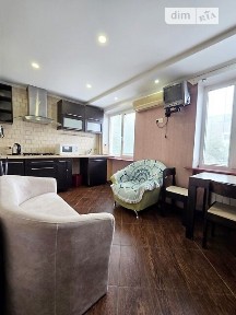 Незалежності проспект, район Шевченківський, Чернівці, просп. Незалежності • ID 33584739