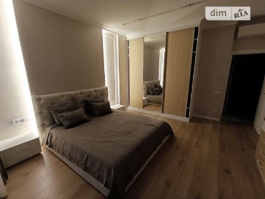 вулиця Олександра Кониського, мікрорайон Солдатська Слобідка, район Шевченківський, Київ, метро Золоті ворота, вул. Олександра Кониського 22А • ID 33576804