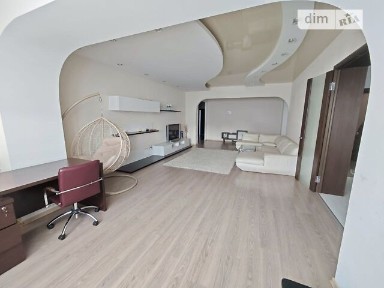 вулиця Андрія Верхогляда, мікрорайон Чорна Гора, район Печерський, Київ, метро Звіринецька (Дружби народів), вул. Андрія Верхогляда 4 • ID 33554644