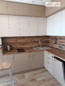 Каховська вулиця, мікрорайон Микільська Слобідка, район Дніпровський, Київ, метро Лівобережна, вул. Каховська 56 • ID 33467003