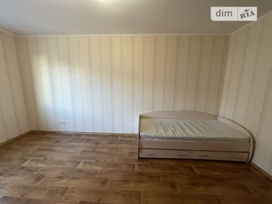 Здолбунівська вулиця, мікрорайон Позняки, район Дарницький, Київ, метро Позняки, вул. Здолбунівська 13 • ID 33218757