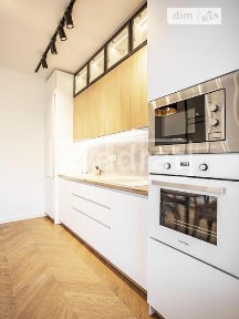 вулиця Михайла Бойчука, район Печерський, Київ, метро Звіринецька (Дружби народів), вул. Михайла Бойчука 17 • ID 33115481