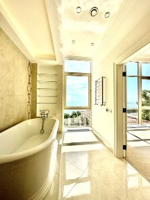 Без комиссии. Продажа дома. линия моря. Французский бульвар.