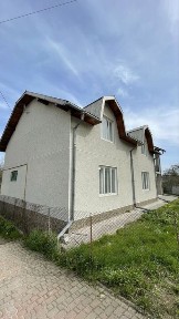 3-поверховий будинок і земельна ділянка 11 соток в центрі Галича OL