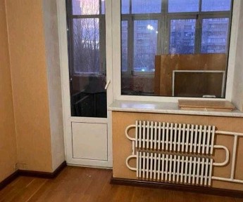 Продам 3к. кв. улучш. планировки, м. Индустриальная 7мин.