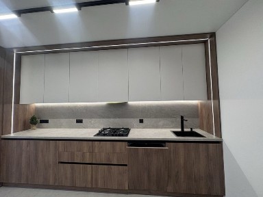 продам 2 кім в новому будинку в центрі міста