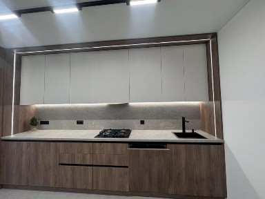 продам 2 кім в новому будинку в центрі міста